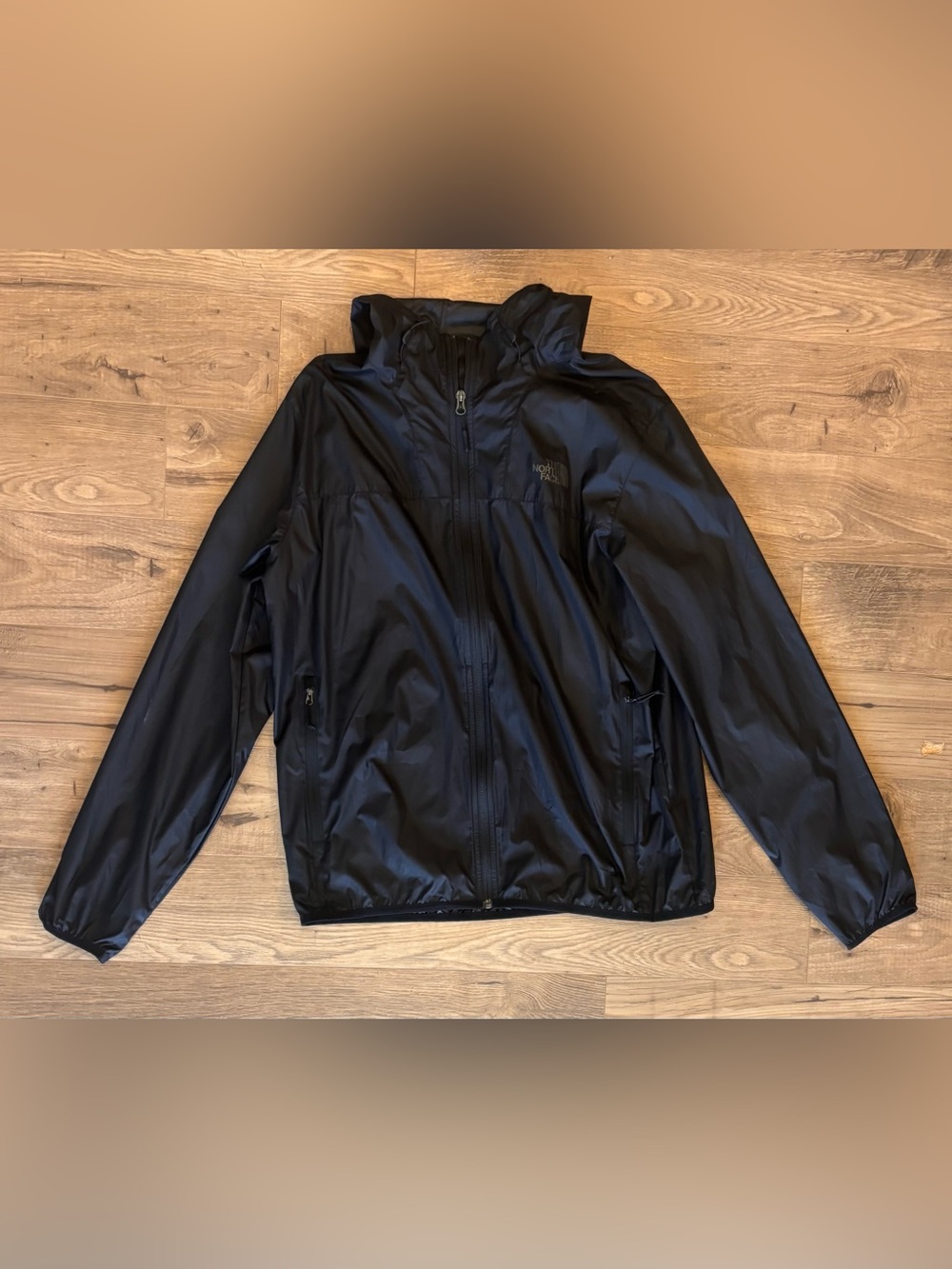 The North Face Men’s Black Lightweight Windbreaker – Size Large